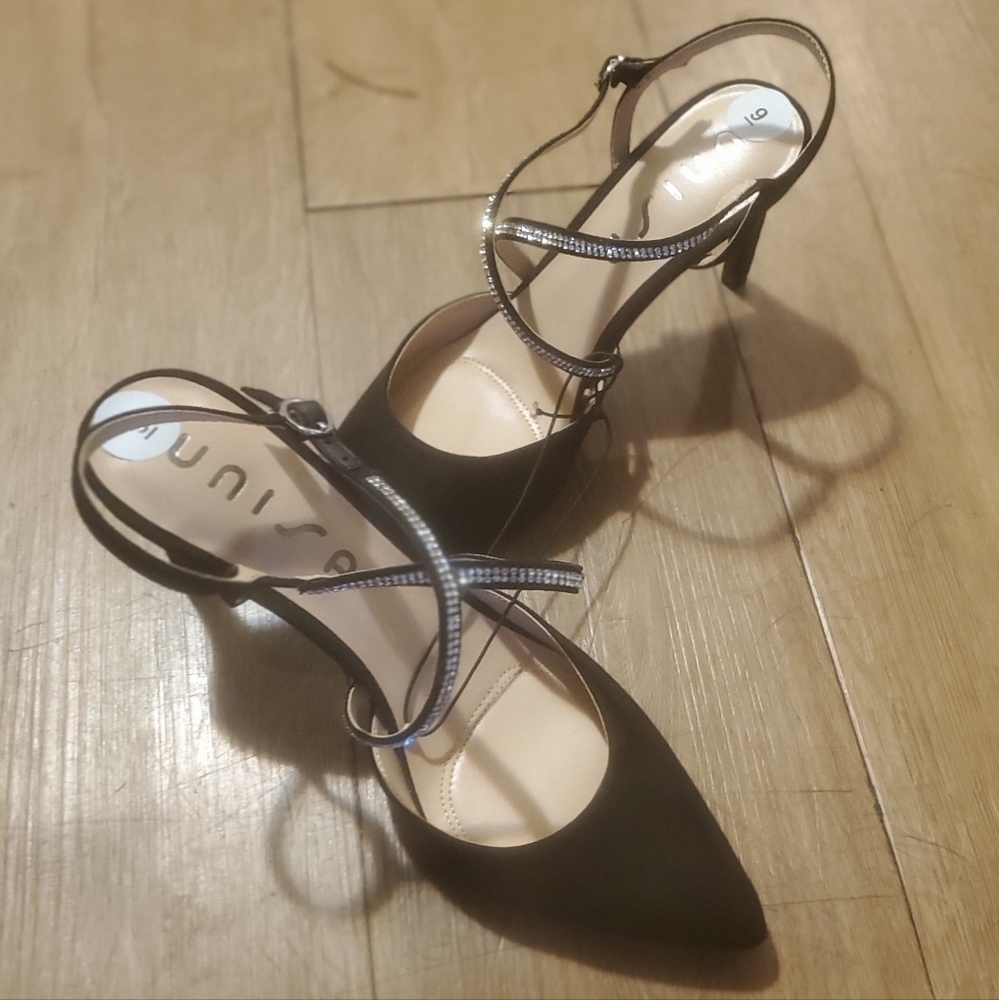 New Unisa Unyaneli Women's Black Rhinestone Strappy Slingback Heels.